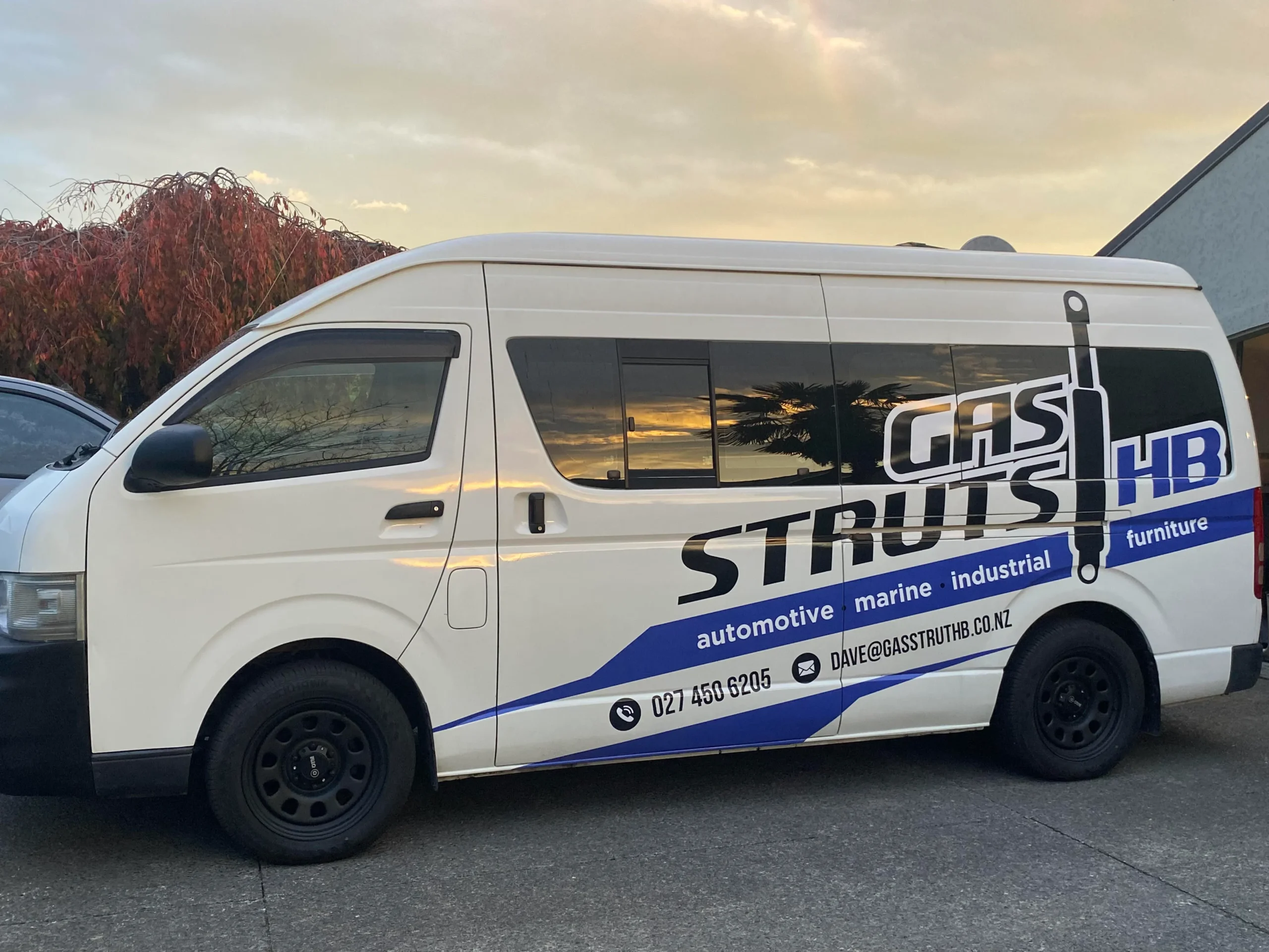 Gas Struts HB service van